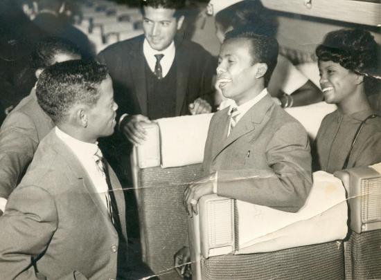 5 Septembre 1963, dans l'avion vers Paris