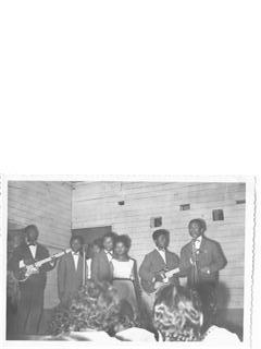 Julllet 1962, spectacle au Tranompokonolona d'Analakely à Antananarivo